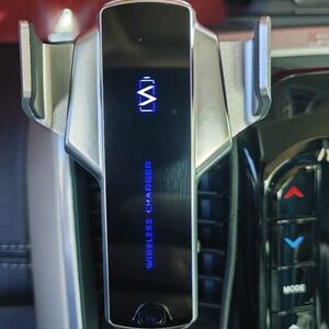 Smart Sensor Car Wireless Charger (Red & Silver) color